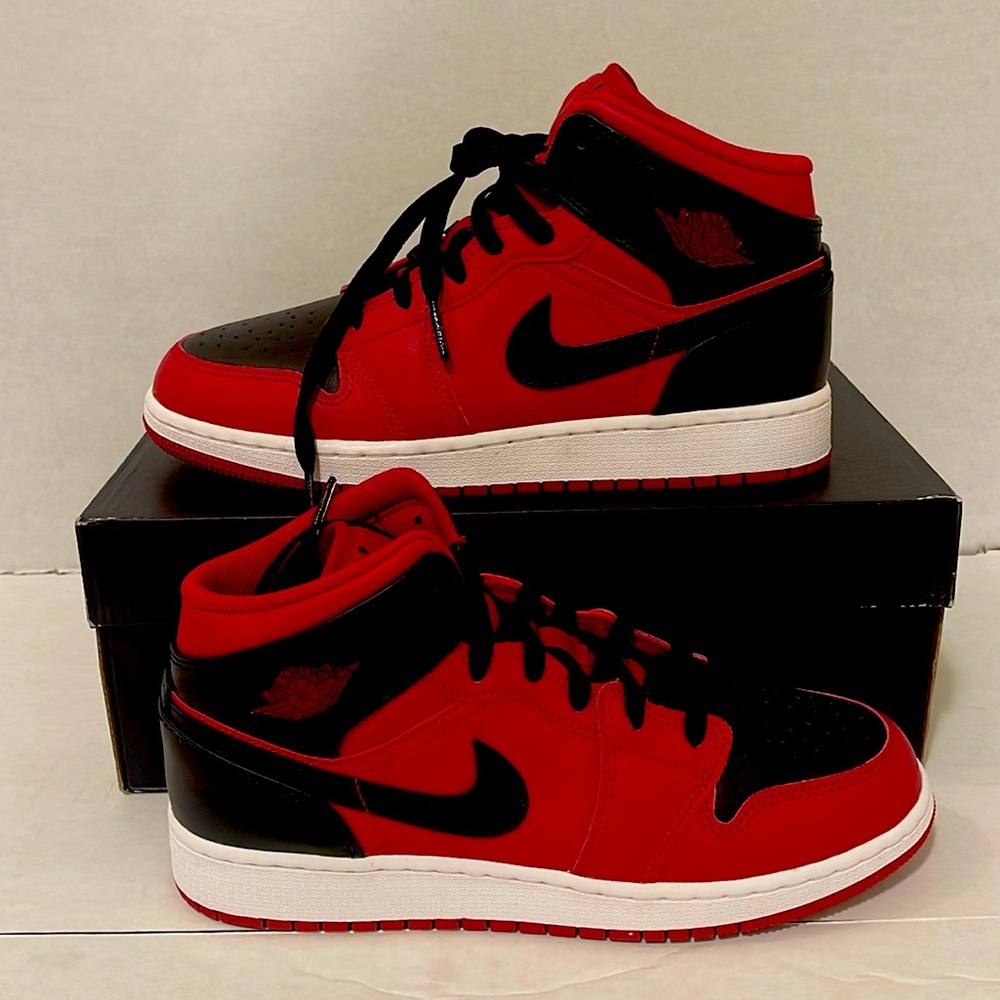 Air Jordan 1 mid GS 6.5Y reverse BRED